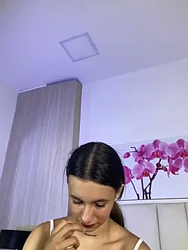 JuliaColemann: онлайн-секс-чат