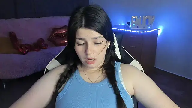 KisaModel's Live XXX Chat