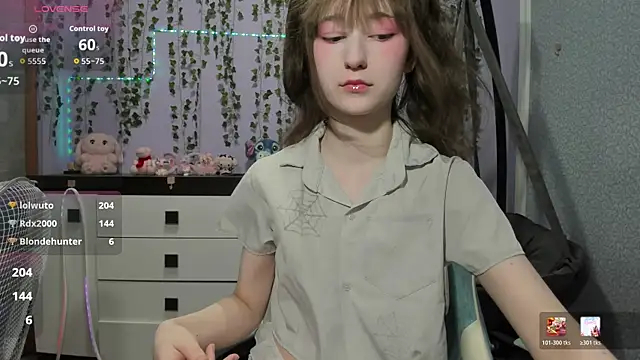 Yoonhee_ki élő XXX-chatje