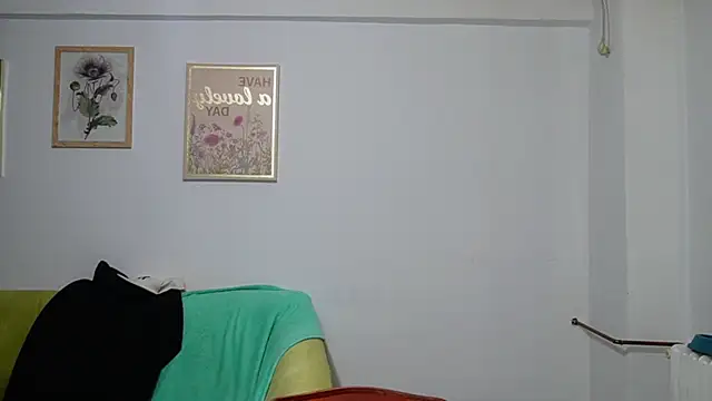 XXX chat uživo modela HairyRobxxx
