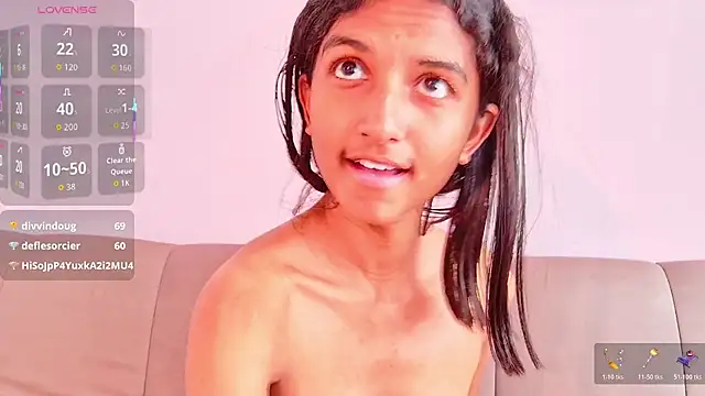 YuliethPetite Chat XXX in diretta