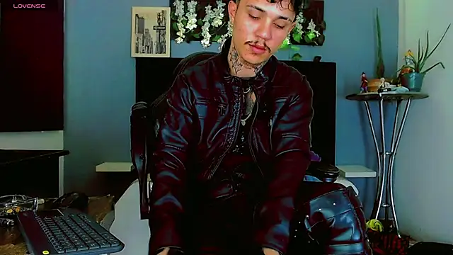 HannibalLester's Live XXX Chat