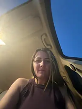 BrunetteNymph Chat XXX live