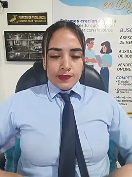 دردشة MAYE__13 الجنسية المباشرة