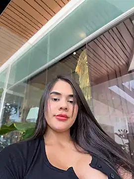 Chat XXX en directo de BellaLeclair_
