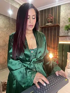 MonicaMoret Chat XXX in diretta
