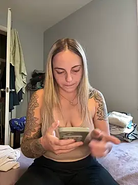 jaseyrae Show in webcam