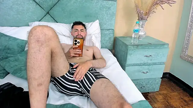 AndrewCrooss live XXX chat