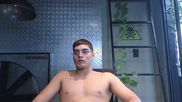 ThiagoFox Live XXX-chat