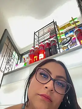 Angie_e élő XXX-chatje