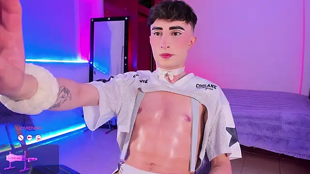 Онлайн чат XXX SebastianHilton