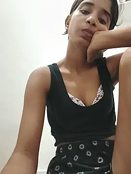 Cute-Natashaa Adlı Modelin Canlı XXX Sohbeti