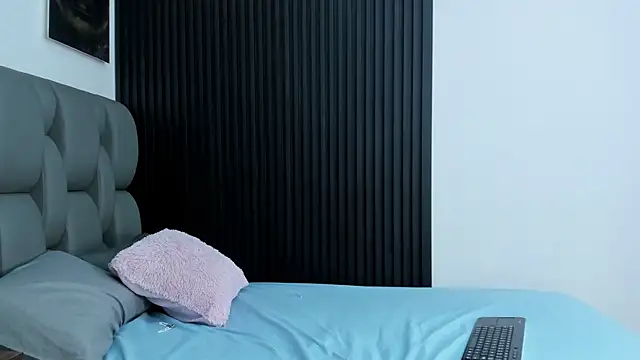 Bella-Bloom – Live XXX-chat