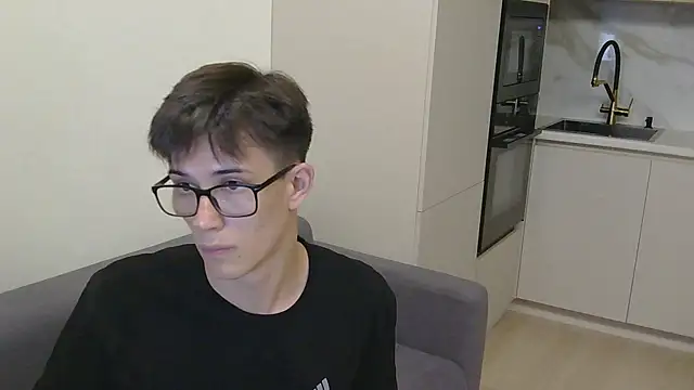 ElijahTarlet webcam show