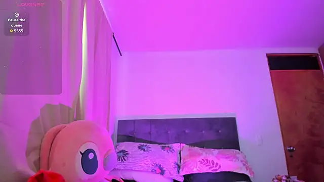 Kylie2211's Live XXX Chat