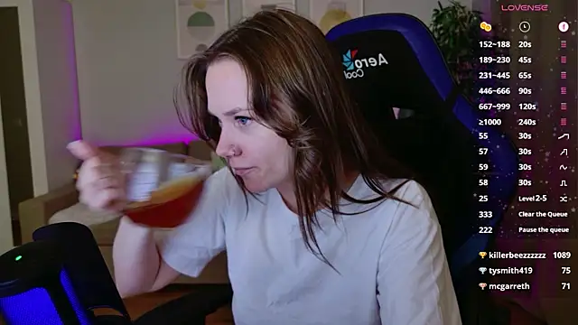 alexa_feels_ Live XXX-chat