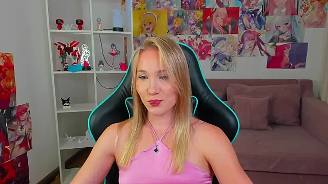 ElaraVoltage's Live XXX Chat