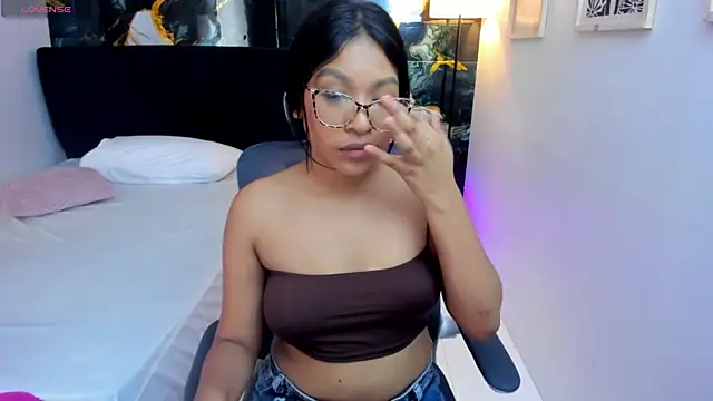 Dulcee_Nicolle's Live XXX Chat