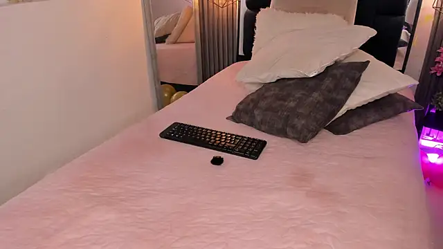 kristakinnky Chat XXX in diretta