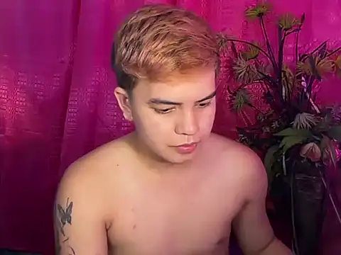 urbigcutienasio XXX чат на живо