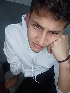 Axel_Romanov 라이브 XXX 채팅