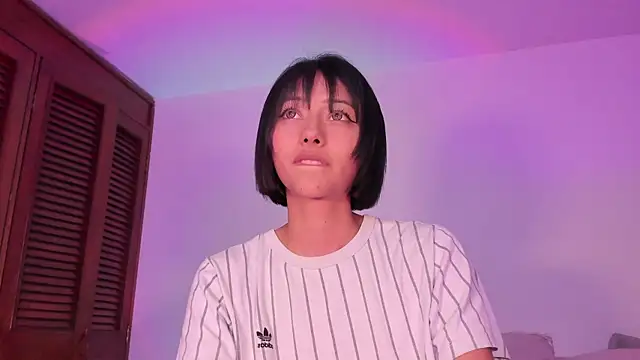 Londonttipton's Live XXX Chat
