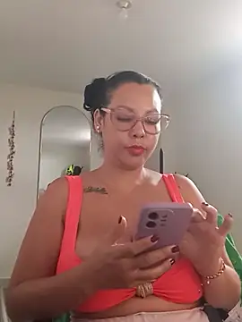 SexyyBigg44 Live XXX-Chat