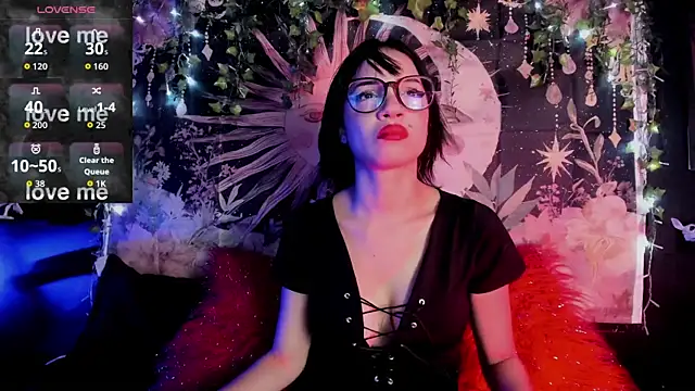 LaxiViolet's Live XXX Chat