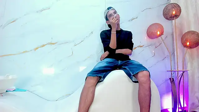 צ'אט XXX בשידור חי של AmazingOrgasm