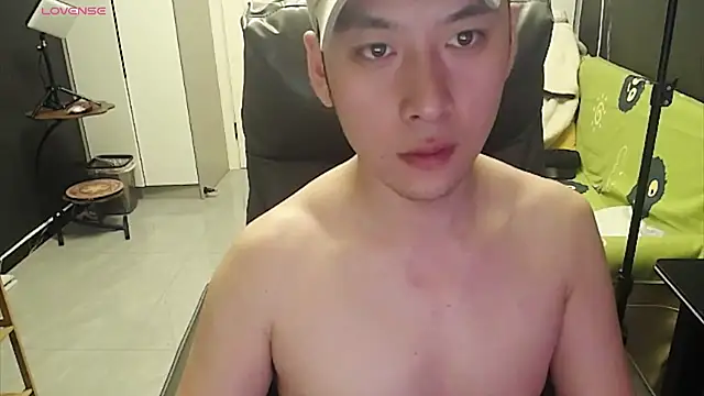 yichen008n Live XXX chat