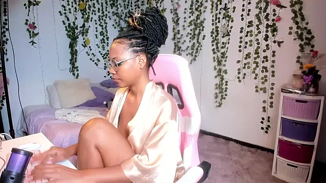 Chat +18 de violeta_milleer ao vivo