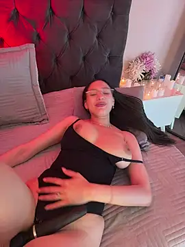 evangelineroos' Live XXX Chat