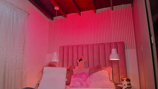 ScarlettDreamss7 Adlı Modelin Canlı XXX Sohbeti