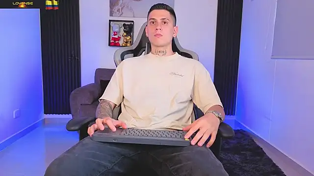 Yeiko_Romero_'s Webcam Show