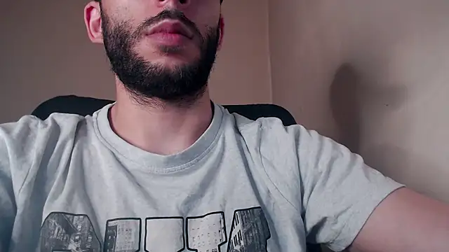 henryaxe Adlı Modelin Canlı XXX Sohbeti