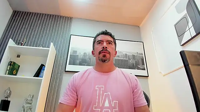 Chat XXX ao vivo de JuanKFit_45