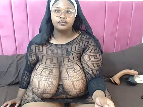 BustyBmw's Live XXX Chat