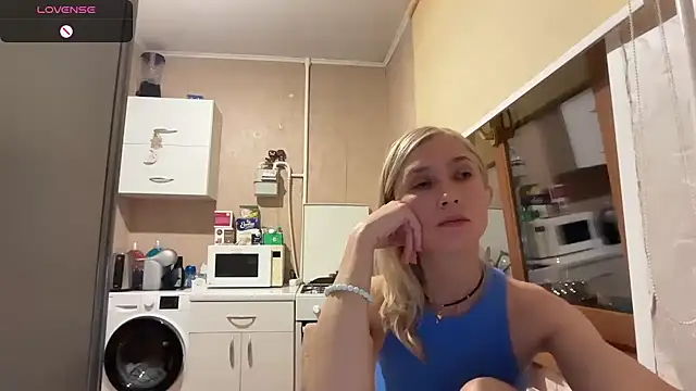 Онлайн чат XXX AngelJeni