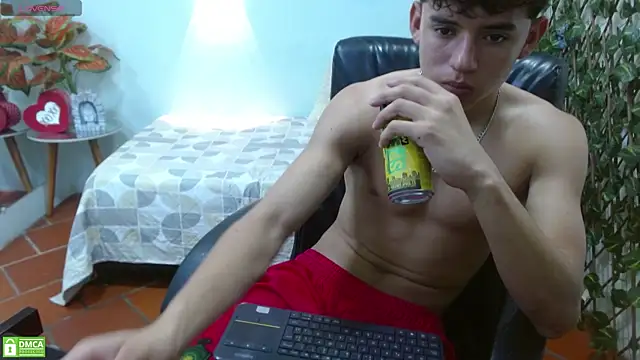 Ryan_grayx Adlı Modelin Canlı XXX Sohbeti