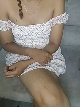 Tamilpallavi's Live XXX Chat