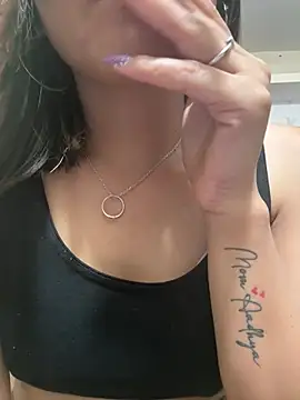 Smiley_girl23's Live XXX Chat