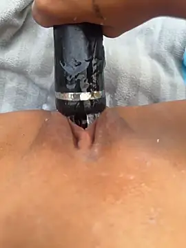 Chat +18 de MystiqueXXX ao vivo