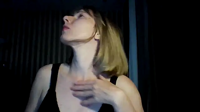 Deloriada élő XXX-chatje