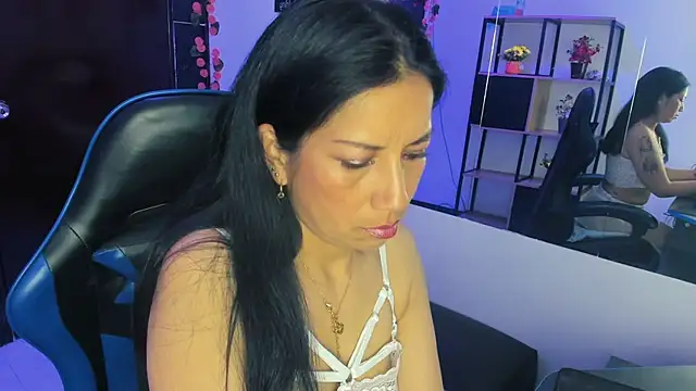 Chatroom XXX en direct de Megaan_Collins