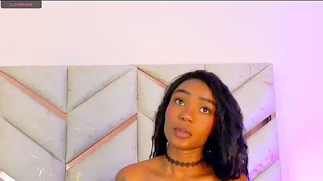 Chatroom XXX en direct de AlanaDoll