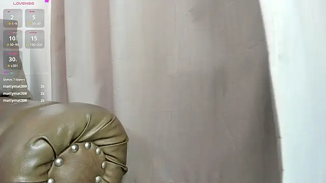 Chat +18 de yasmin_dina ao vivo