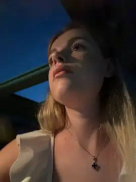 Živý XXX chat HarrietDart