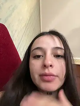 danitauwu Adlı Modelin Canlı Sohbet Odası