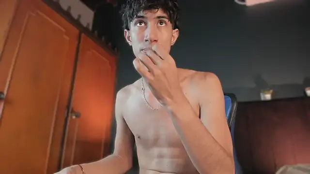 NovaaWheler Chat XXX live