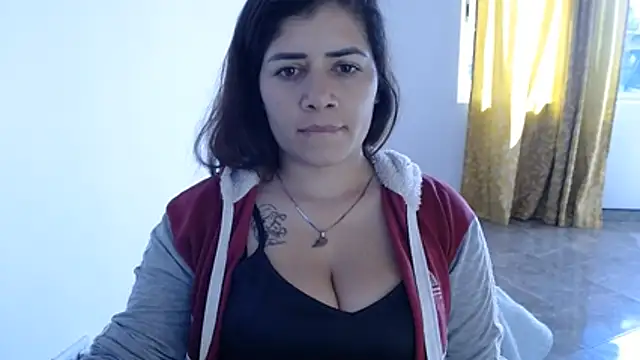 Luna_zoe élő XXX-chatje
